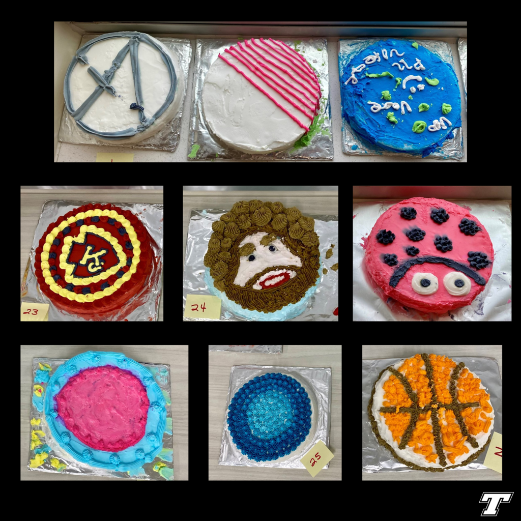 round decorated cakes